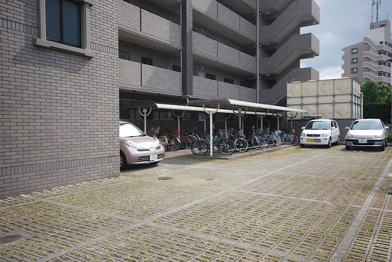 シャトレ天拝 敷地内駐車場