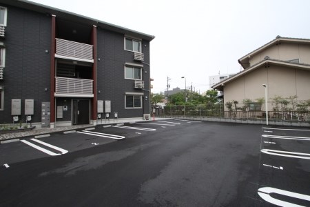 D-room那の川 駐車場