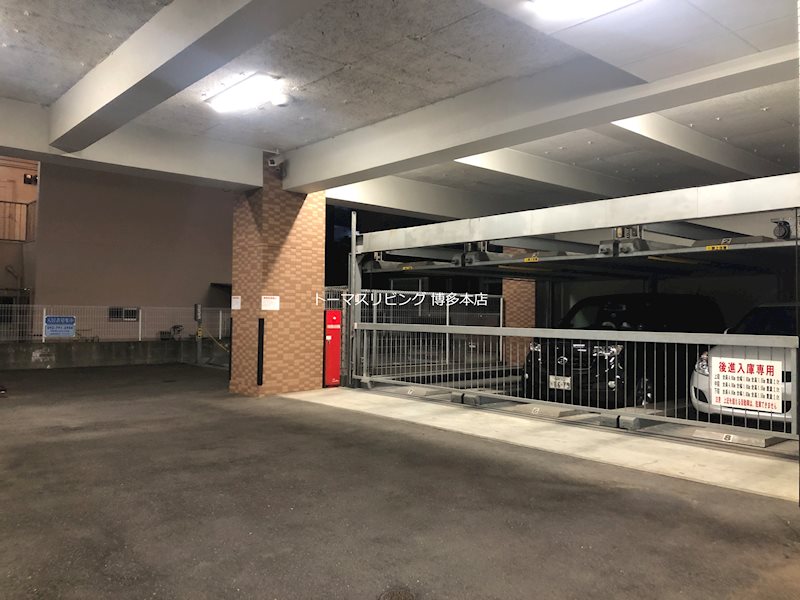 F・PARC博多駅南 駐車場