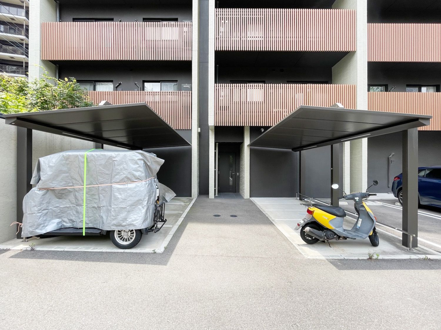 RJRプレシア六本松 駐車場