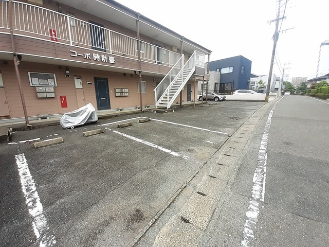 コーポ時計台 駐車場
