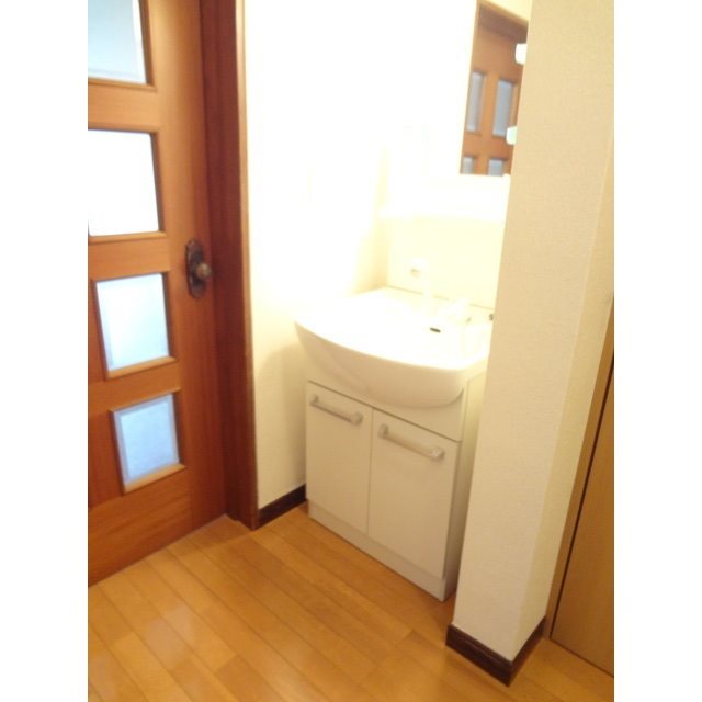 オリエンタルハイツ 洗面所　※別号室参考写真