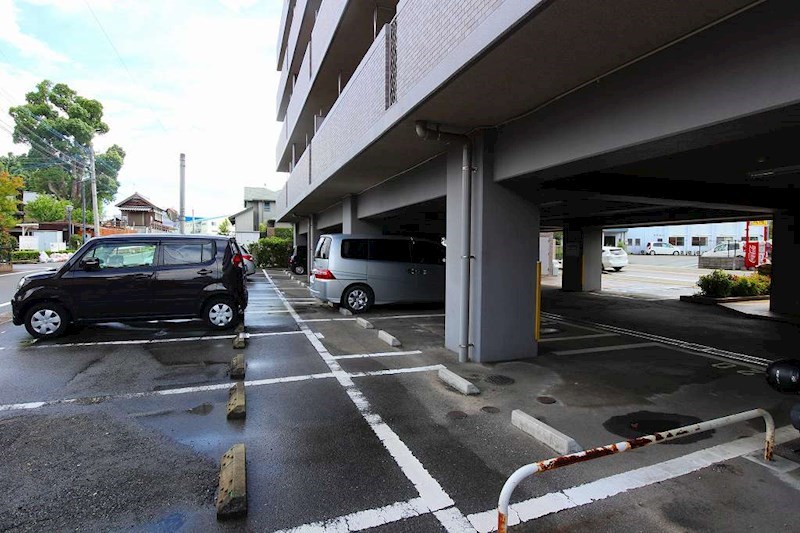 リファレンス筑紫野 敷地内駐車場