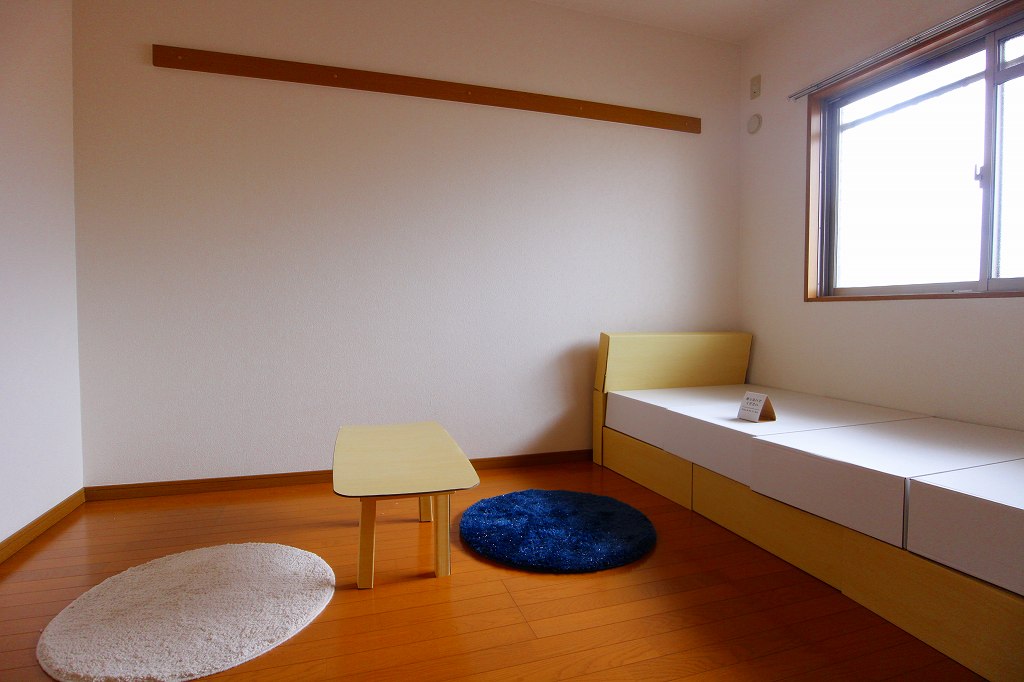 リファレンス筑紫野 洋室　大きな窓付きなので光が良く入るお部屋です。※別号室参照　太宰府筑紫野の賃貸物件はトーマスリビン
