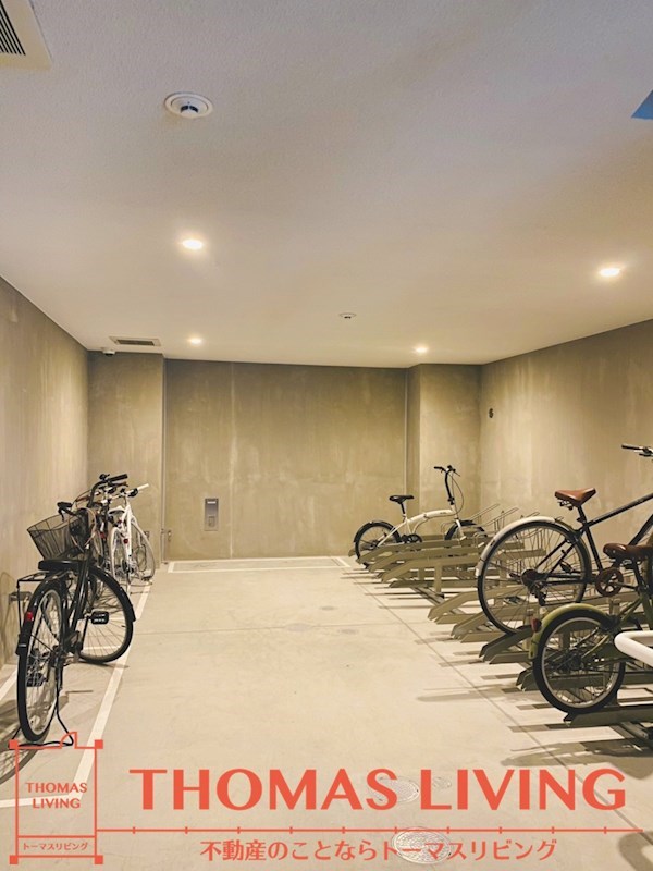 LwithP 屋内駐輪場