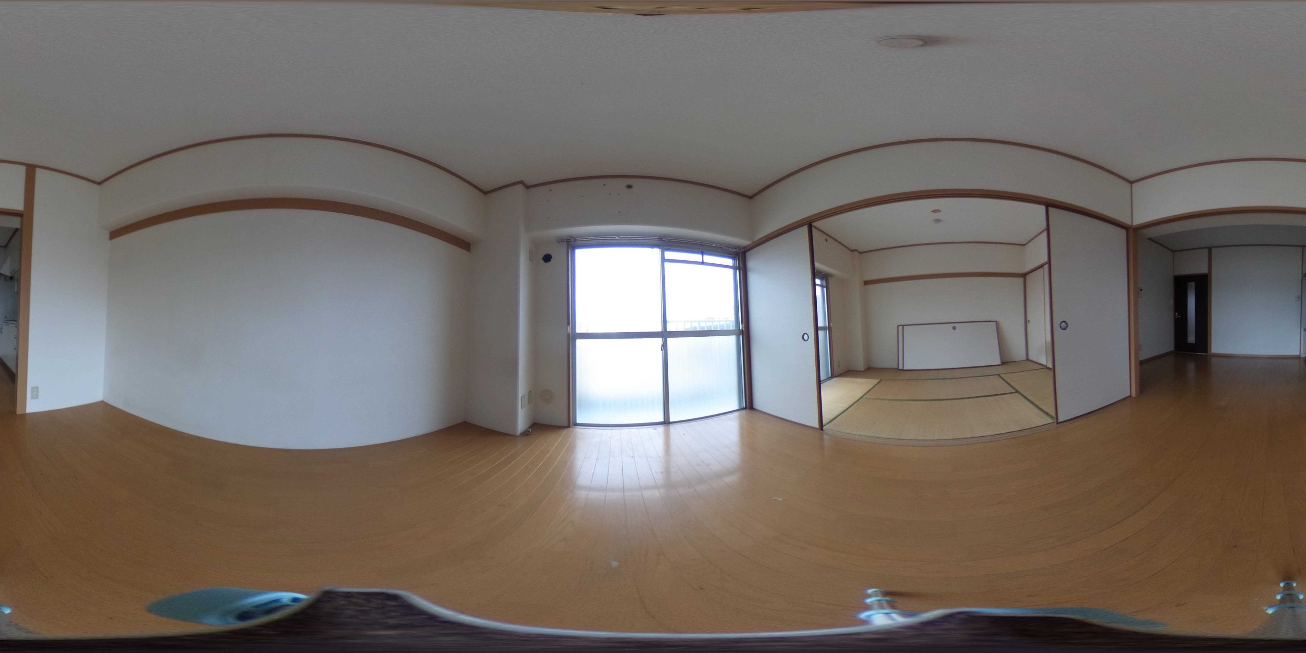 リビング　※別号室参考写真