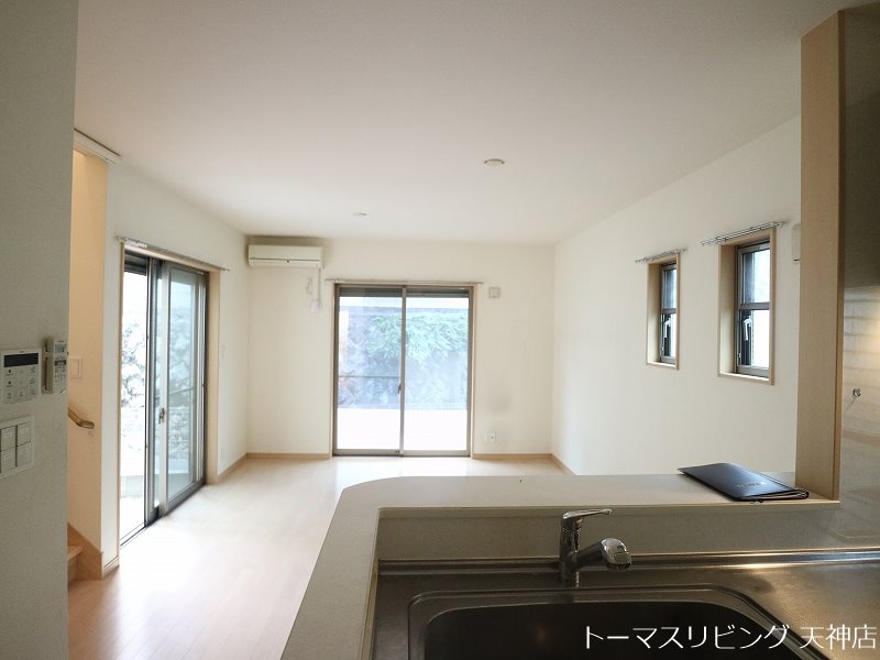 赤坂3丁目戸建 リビング