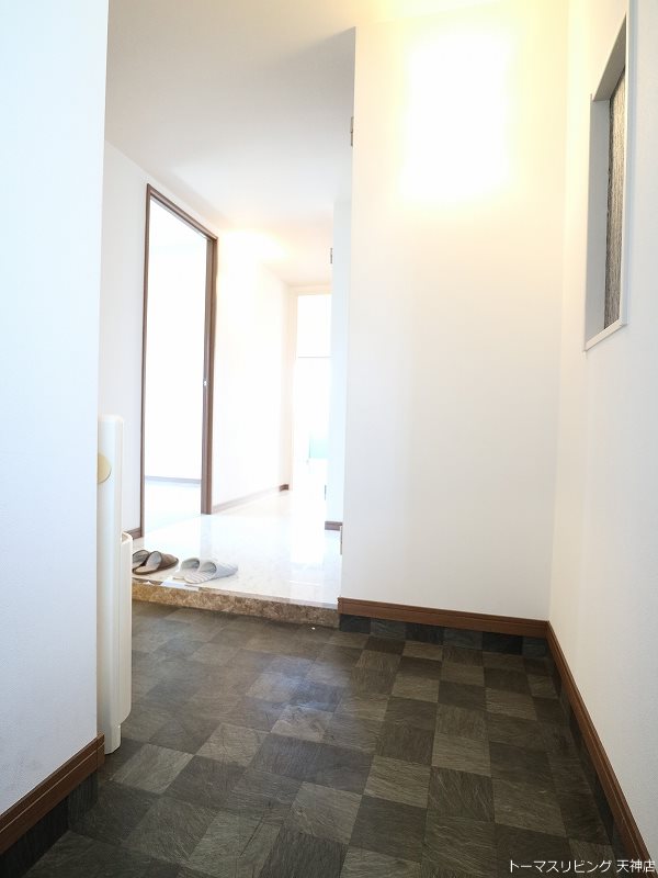 イーグル薬院参番館 玄関