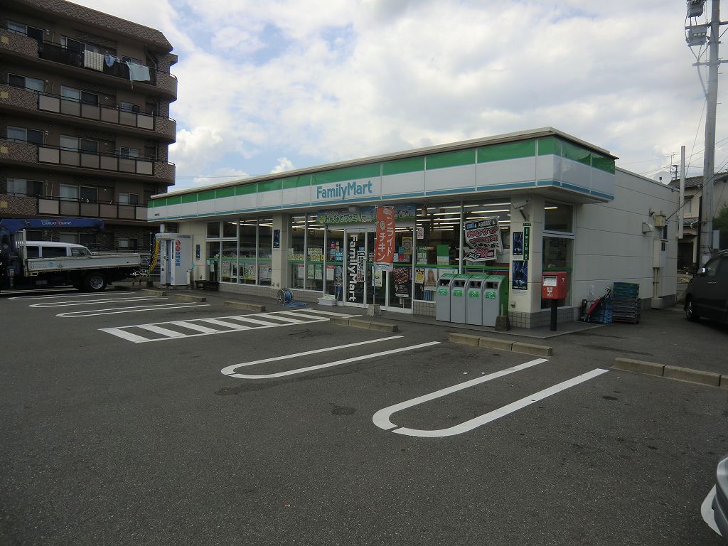 アメージングコート ファミリーマート筑紫野紫店