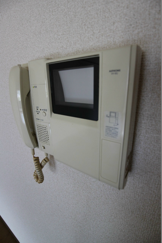 シャイニーヒルズ モニター付インターホン