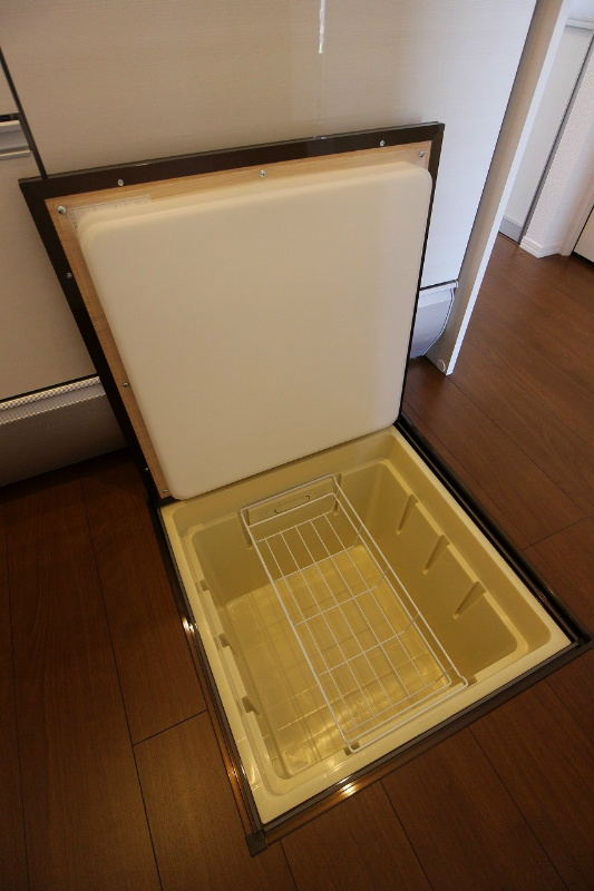 アッサンブレ S 収納