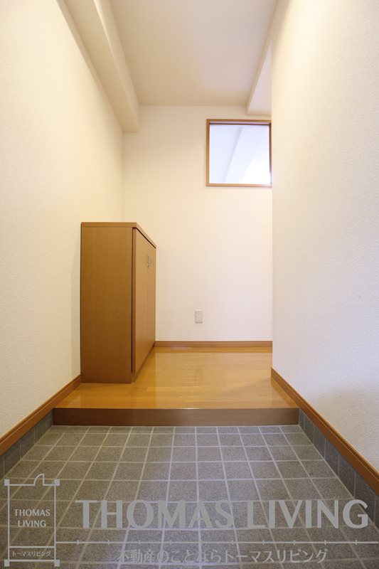 ニシキグレイス浅野   玄関