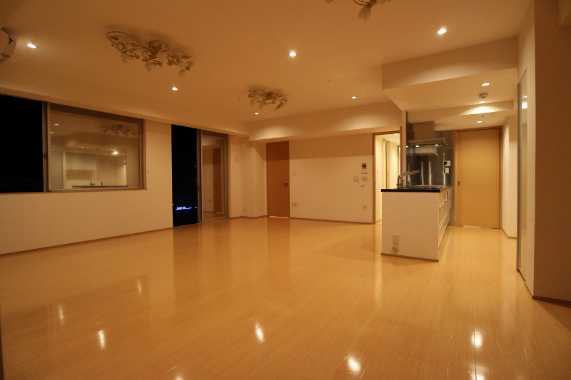KOKURA TOWER リビング