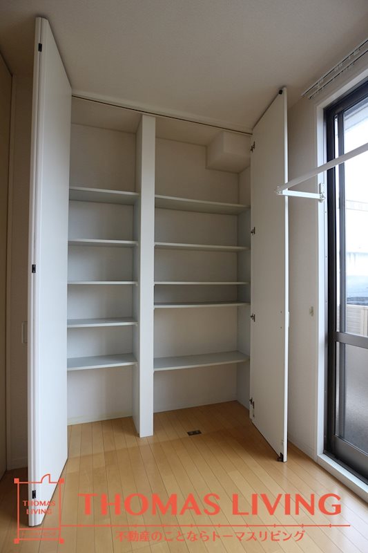 アルカンシェル B棟 各部屋に収納があります。