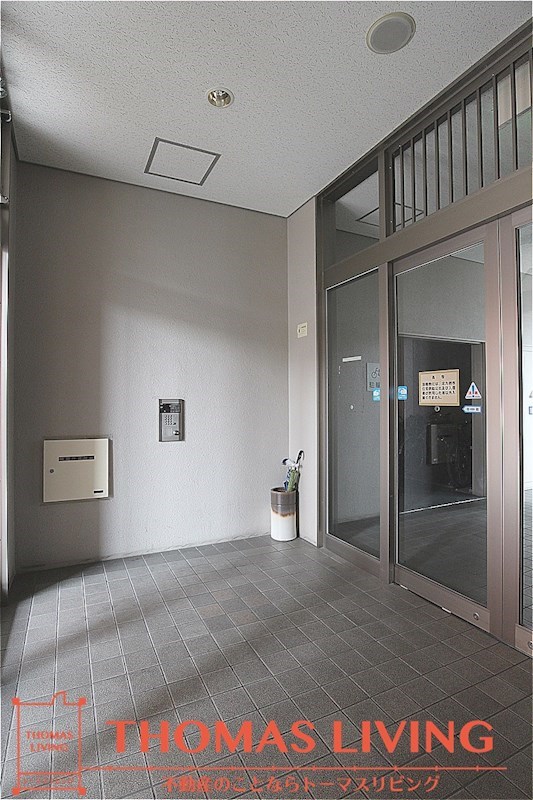 ルワージュ八幡駅前Ⅲ エントランス