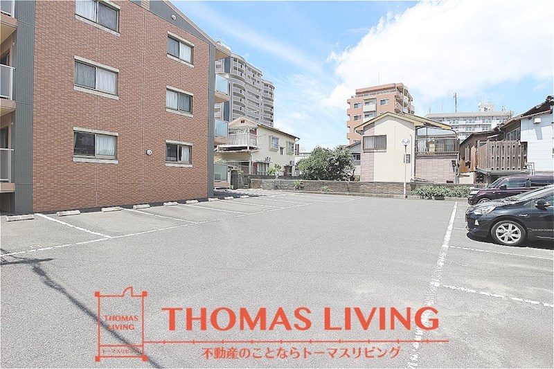 アヴァンティ高見MⅡ 駐車場