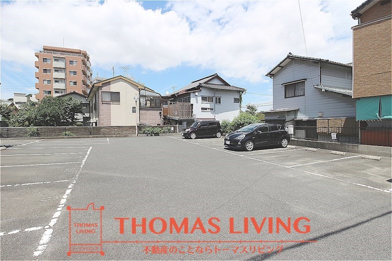 アヴァンティ高見MⅡ 駐車場