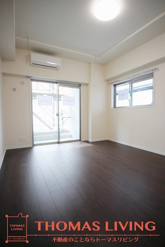 ブルースクエア響Ⅳ 角部屋で窓付きです。