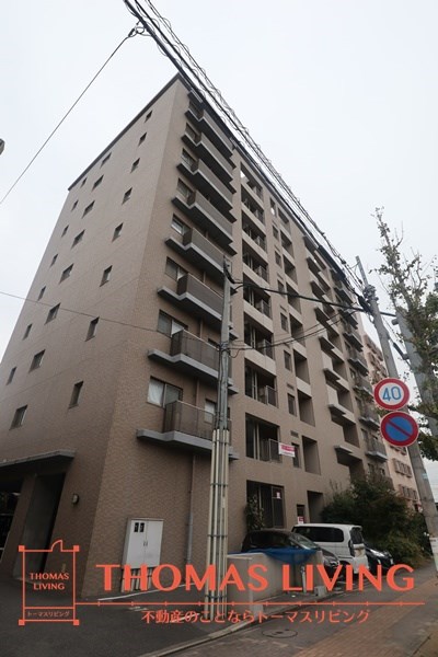 築浅の高級感のあるマンションです。