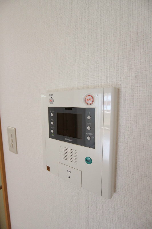 サンシャインⅣ 来客確認が出来るTVモニターホンです。