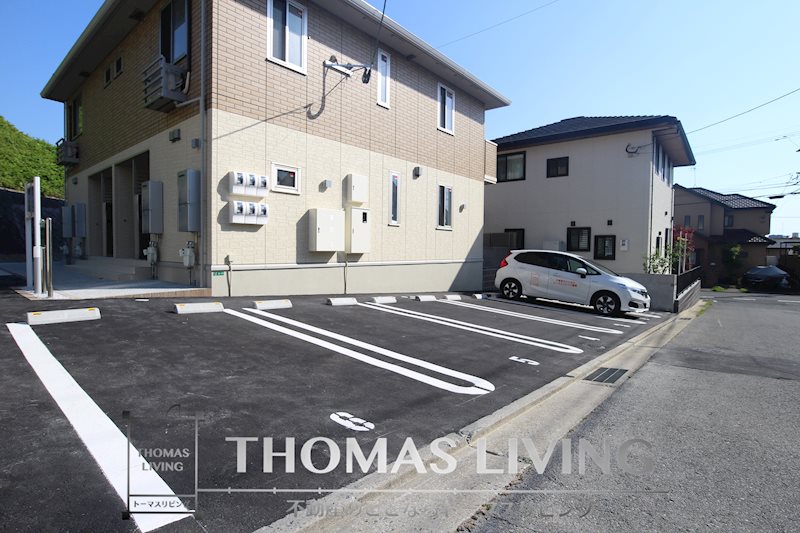 ベル コリーヌ 駐車場