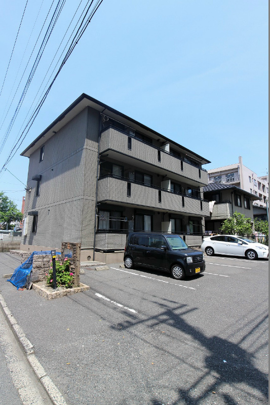 アルバ新海 外観