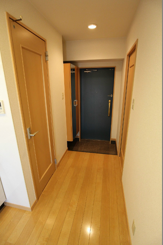 サンシャイン妙見表参道 広さのある玄関スペースです。