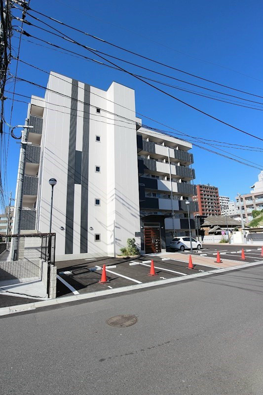 サンリブまで徒歩2分と立地条件も優れております。
