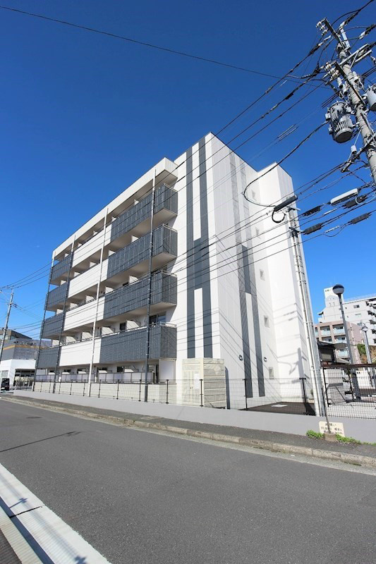 サンリブまで徒歩2分と立地条件も優れております。