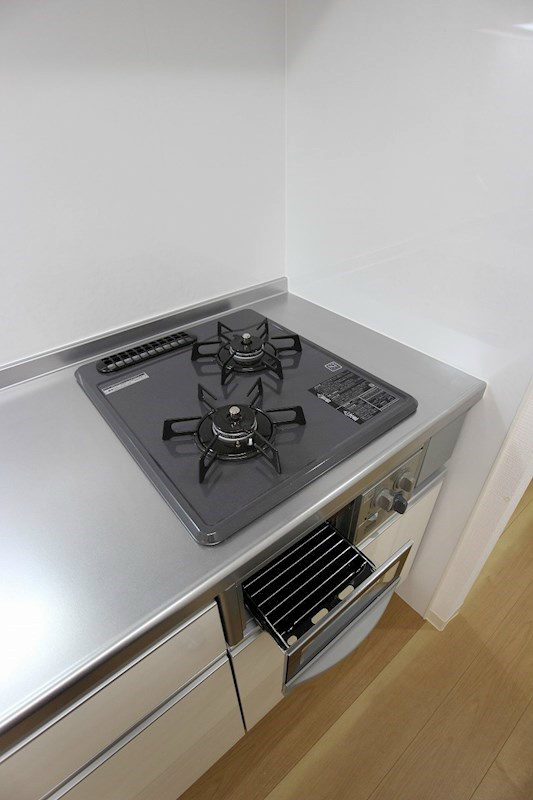 Forest courtⅠ ２口コンロ、グリル付きのシステムキチンです。