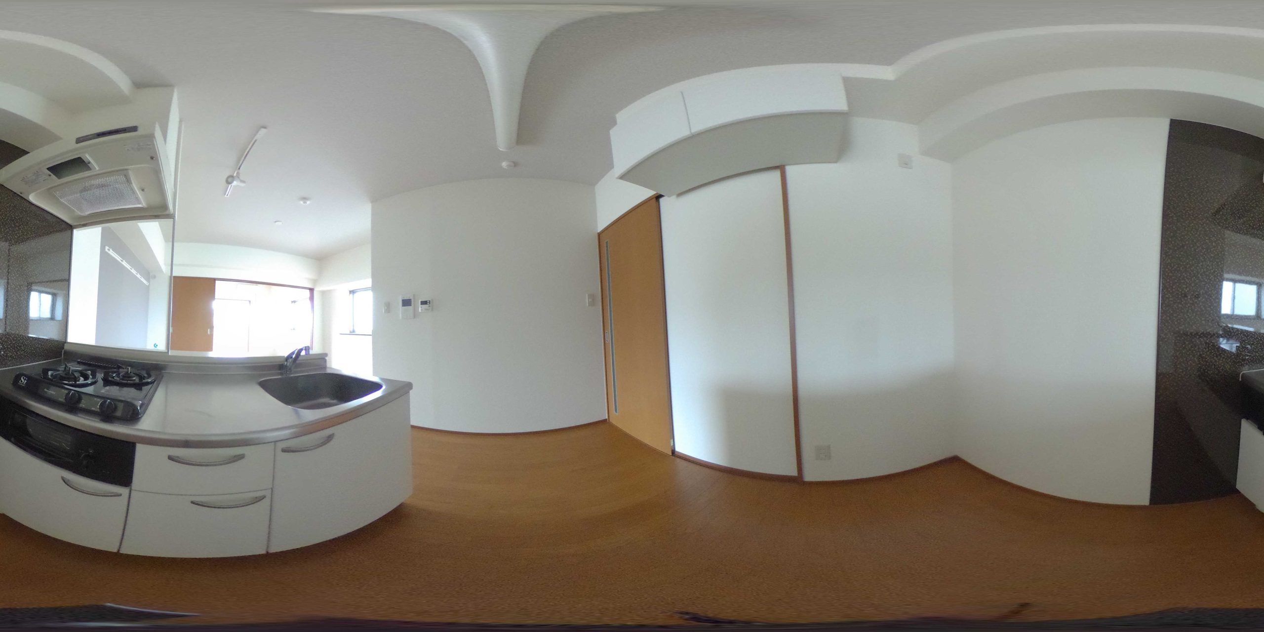 ※床・建具・壁紙色などが異なります。同じ物件の別号室をご参照ください。