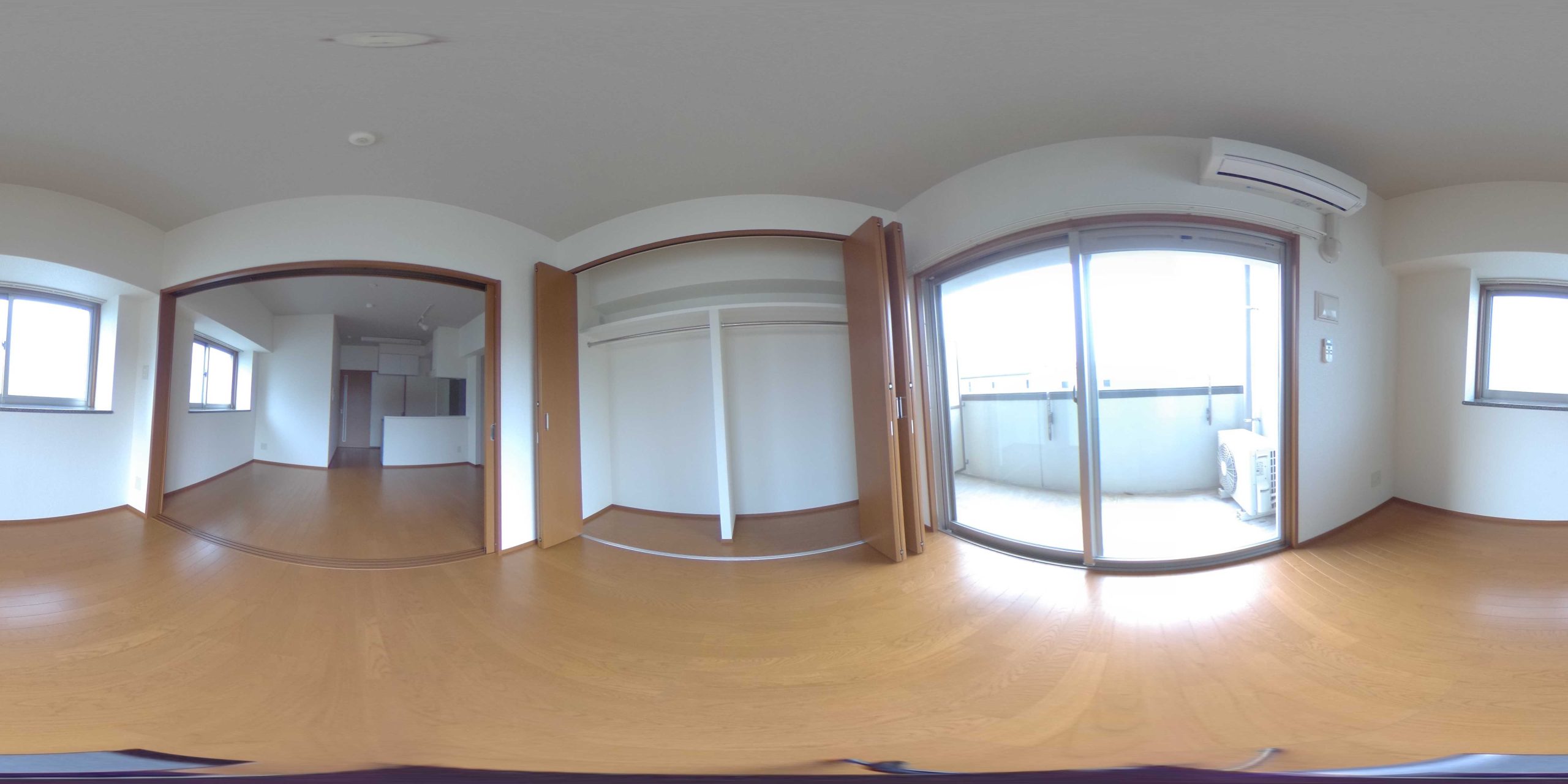 ※床・建具・壁紙色などが異なります。同じ物件の別号室をご参照ください。