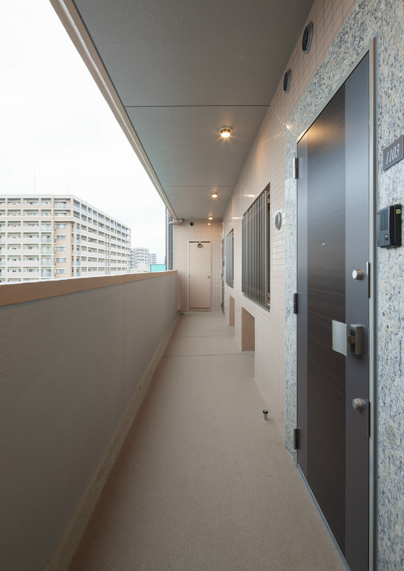 福岡県北九州市戸畑区新池１丁目 共用廊下です。