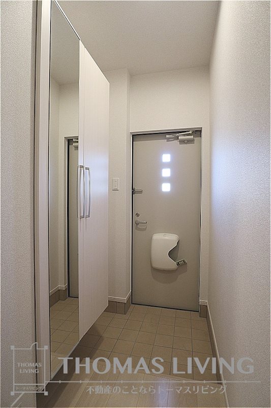 プレザント A棟 玄関