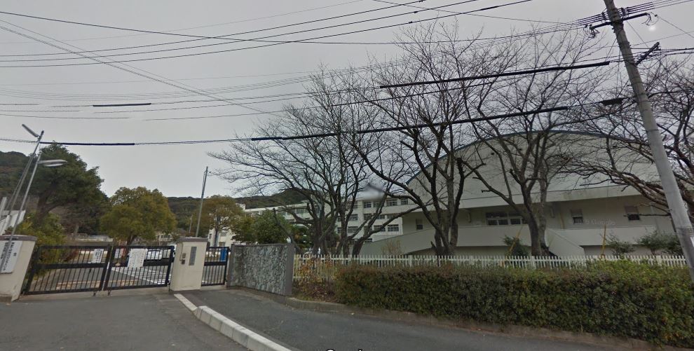 ノールカトレアⅡ C棟  中間市立中間北小学校