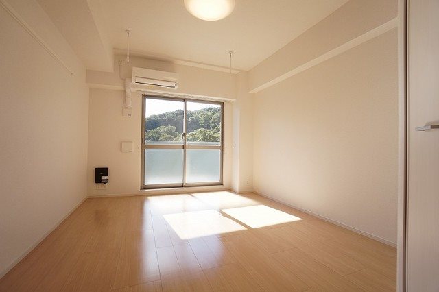 ポスカート　F. ※別号室の写真です。