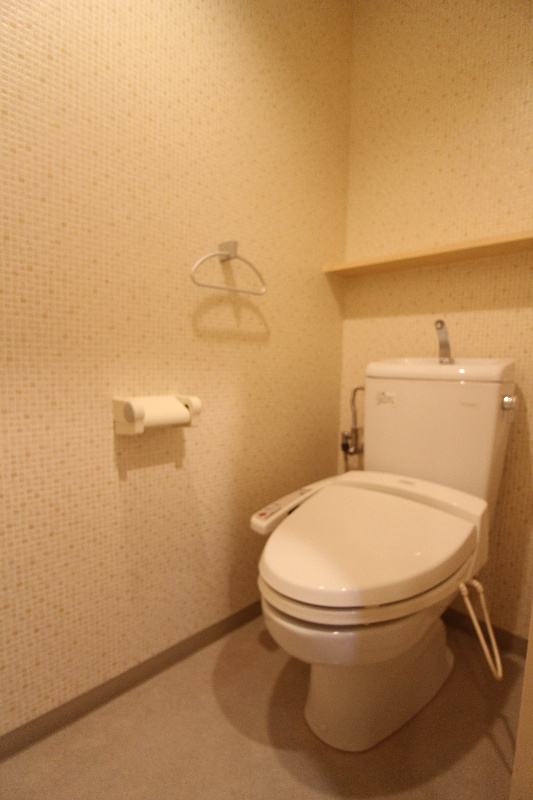 ピュアライフビル トイレに棚があると便利ですよね！