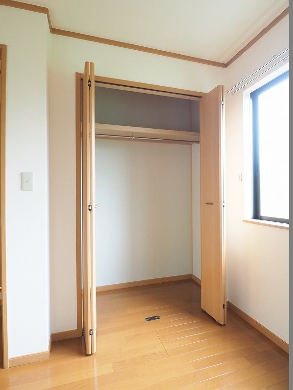 ミルデハイム C棟  ※写真を準備中のため、同シリーズの写真をご参照ください。