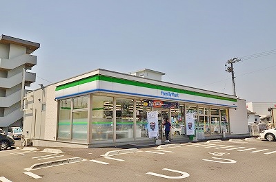 アドバンスM-2 ﾌｧﾐﾘｰﾏｰﾄ 茶売町店