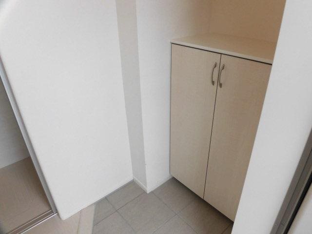 シェルル尾倉 写真を準備中の為、同シリーズの写真でご参考下さい。