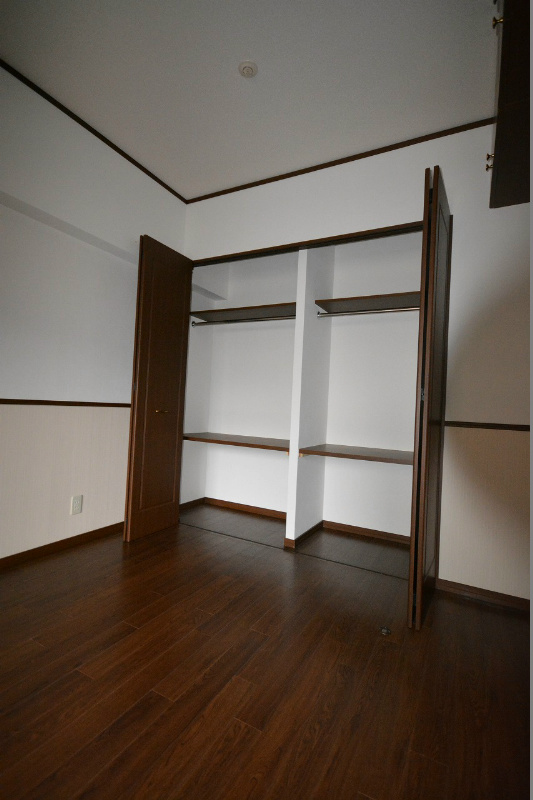ニューサンリバー12番館 収納