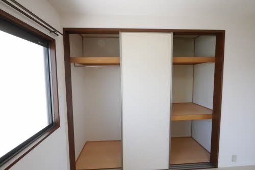 サンライト新町A棟 収納