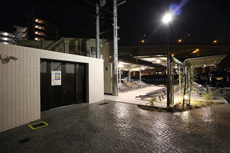 ADVANCE 128 駐輪場と敷地内ごみ置き場です。