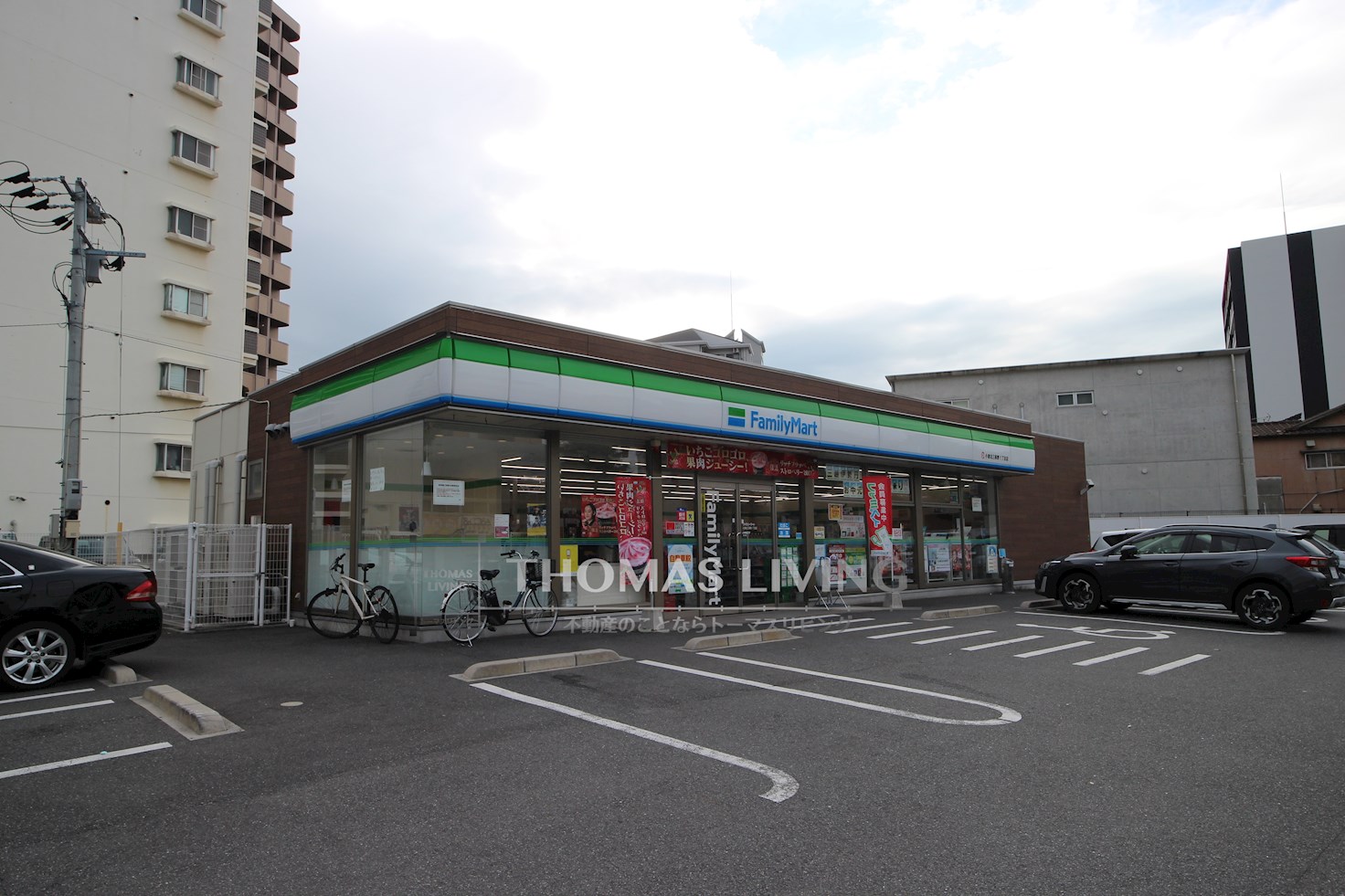 アクシオ三萩野Ⅱ ﾌｧﾐﾘｰﾏｰﾄ 小倉北三萩野1丁目店