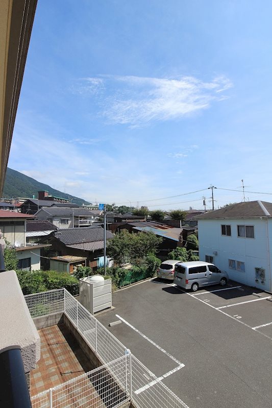 エルスール湯川　参番館 ※別号室の写真です。