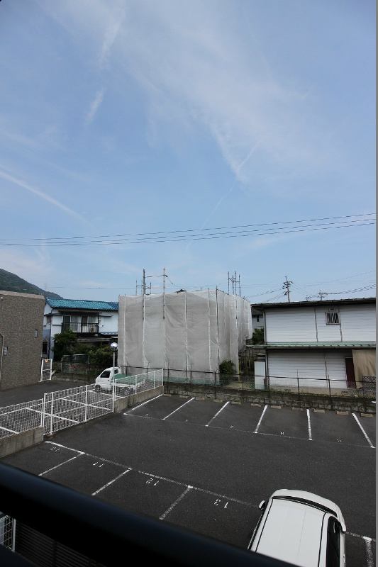 エルスール小原川 Ⅰ番館 駐車場