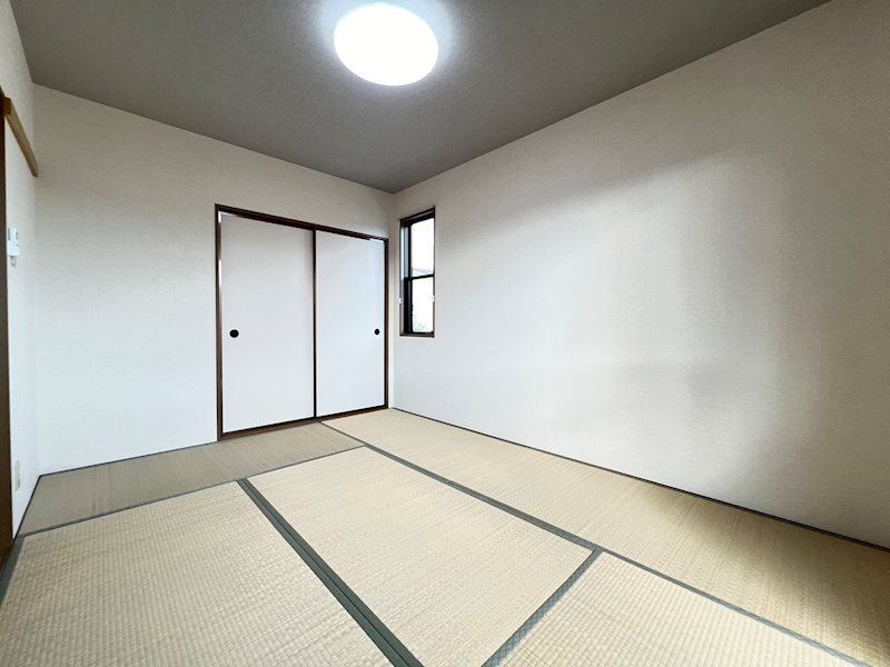 グローリー中村 ※別号室の写真です。