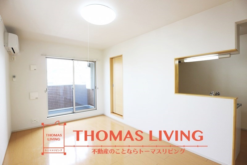 グッドライフ別所Ⅱ 明るいリビングです。
