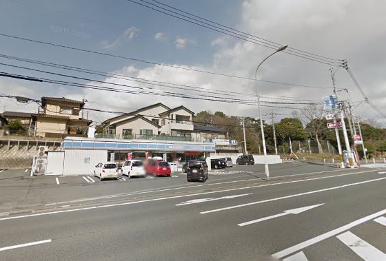 ヴィラ・サンロイヤル E棟   ﾛｰｿﾝ 八幡船越一丁目店