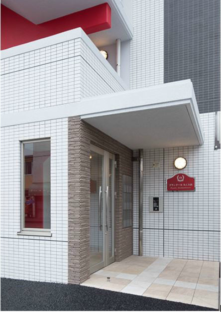 プランドール九工大前 安心と安全のオートロックです。